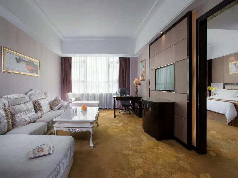 Vienna International Hotel Guangdong Zhongshanbei Station Zhongshan  Esterno foto